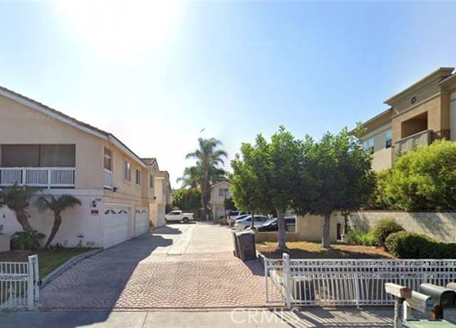 Property at 728 N Figueroa St, Santa Ana, CA 92703, 3 beds, 2.5 baths