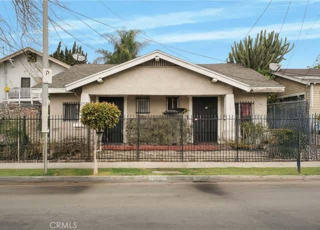 Property at 204 W 52nd Pl, Los Angeles, CA 90037, 9 beds, 5.5 baths