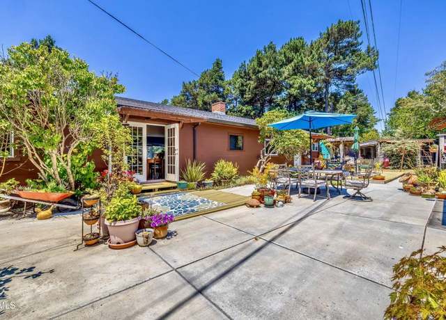 Property at 18841 Lahmon Ln, Fort Bragg, CA 95437, 3 beds, 2.5 baths