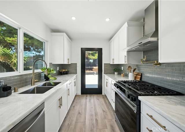 Property at 5243 Tara Pl, San Diego, CA 92117, 3 beds, 2 baths