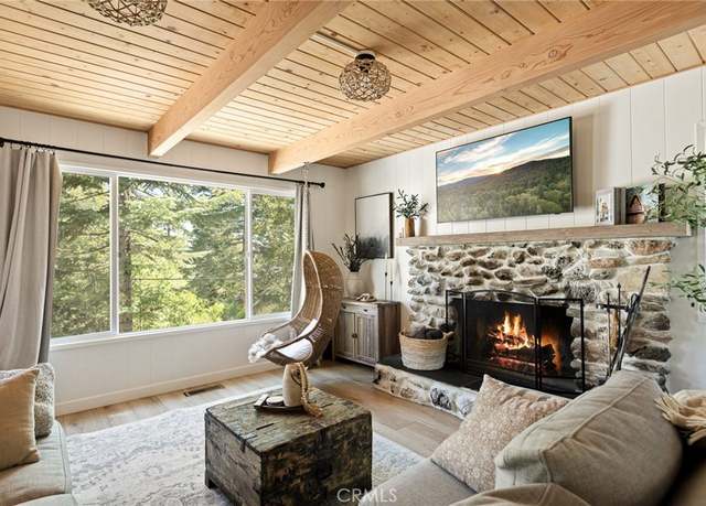 Property at 325 Primrose Cir, Lake Arrowhead, CA 92352, 3 beds, 2 baths