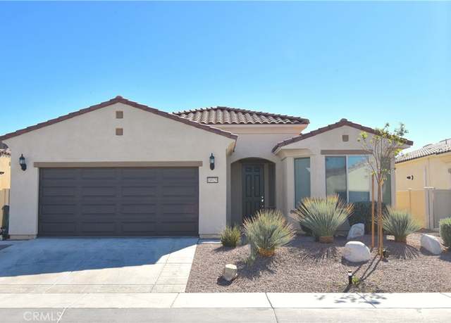 Property at 18929 Lariat St, Apple Valley, CA 92308, 2 beds, 2 baths