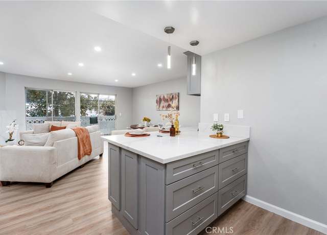 Property at 3401 E Wilton St #204, Long Beach, CA 90804, 2 beds, 1 bath