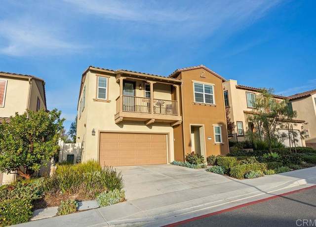 Property at 818 Brookdale Dr, Vista, CA 92081, 4 beds, 2.5 baths