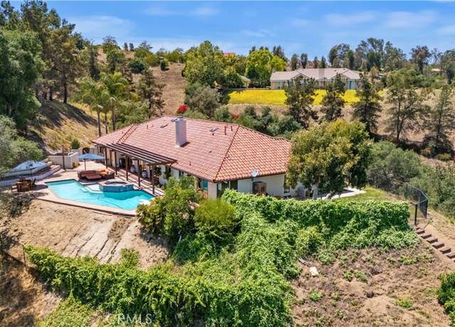 Property at 707 S Live Oak Park Rd, Fallbrook, CA 92028, 4 beds, 4 baths