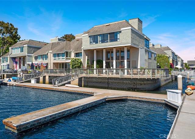 Property at 16445 Wimbledon Ln, Huntington Beach, CA 92649, 2 beds, 3 baths