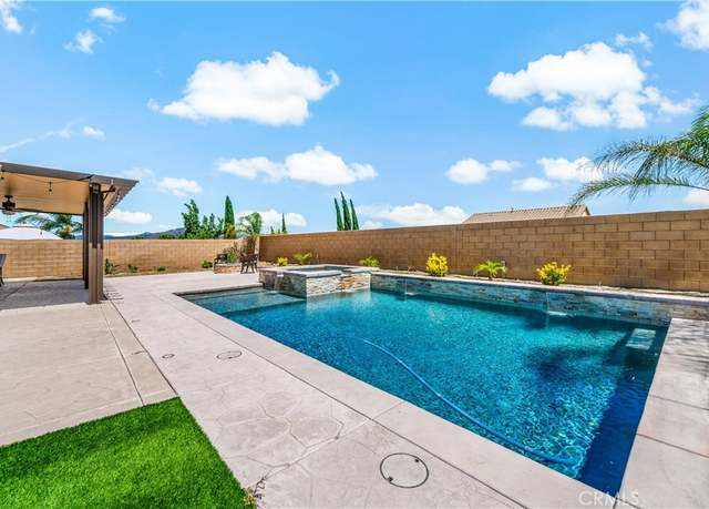 Property at 35646 Summerholly Ln, Murrieta, CA 92563, 4 beds, 3 baths