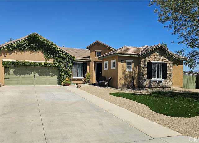Property at 1742 Caseros Dr, San Jacinto, CA 92582, 4 beds, 3 baths