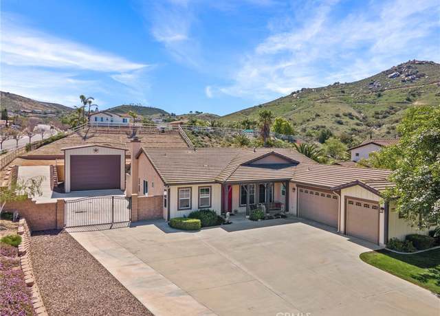 Property at 3141 Cavaletti Ln, Norco, CA 92860, 4 beds, 3 baths