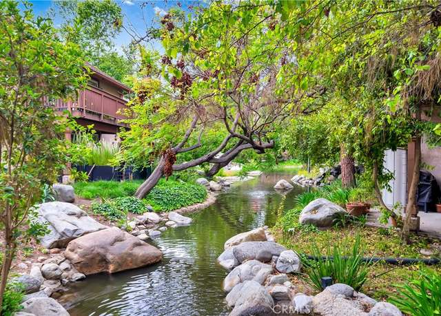 Property at 7050 Shoup Ave #228, Canoga Park, CA 91303, 2 beds, 1 bath