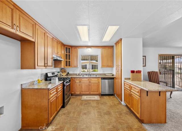 Property at 1525 W Oakland Ave #50, Hemet, CA 92545, 2 beds, 2 baths
