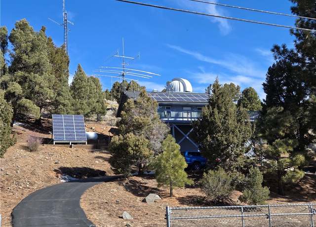 Property at 46754 Lakewood Dr, Big Bear City, CA 92314, 2 beds, 1.5 baths