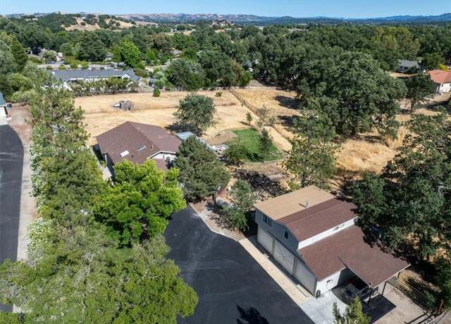 Property at 553 Well Rd, Templeton, CA 93465, 6 beds, 4.5 baths