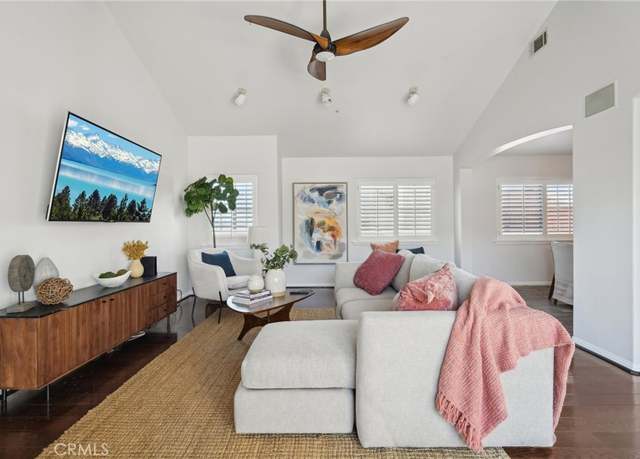 Property at 2305 Felton Ln, Redondo Beach, CA 90278, 3 beds, 2.5 baths