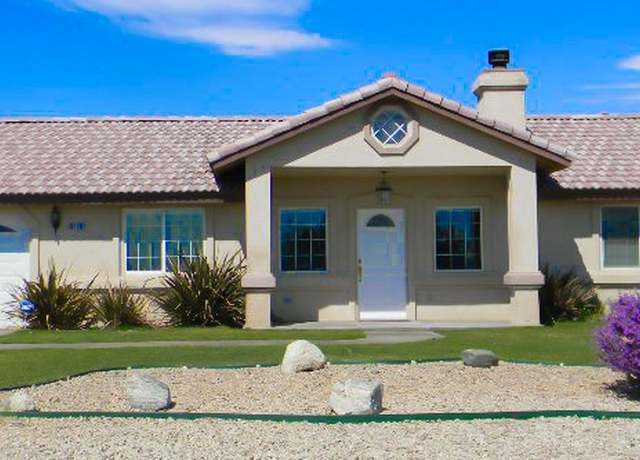 Property at 9770 Mescalero Rd, Phelan, CA 92371, 3 beds, 2 baths