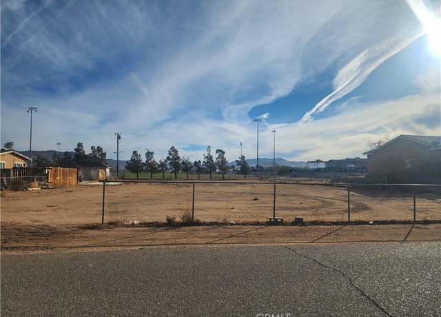 Property at 4400310 Quantico Rd E, Apple Valley, CA 92307