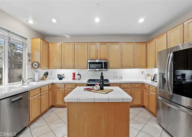 Property at 7814 Orchid Dr, Huntington Beach, CA 92648, 3 beds, 2.5 baths