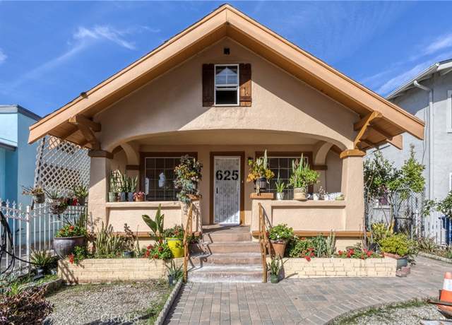 Property at 625 W 41st Dr, Los Angeles, CA 90037, 6 beds, 2 baths