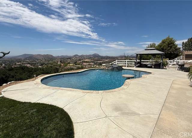 Property at 40107 Calle Breve, Temecula, CA 92592, 4 beds, 3 baths