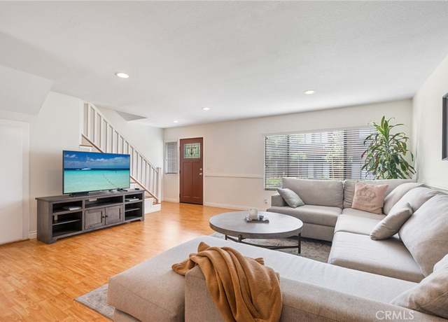 Property at 2258 Stonewood Ct, San Pedro, CA 90732, 3 beds, 2.5 baths