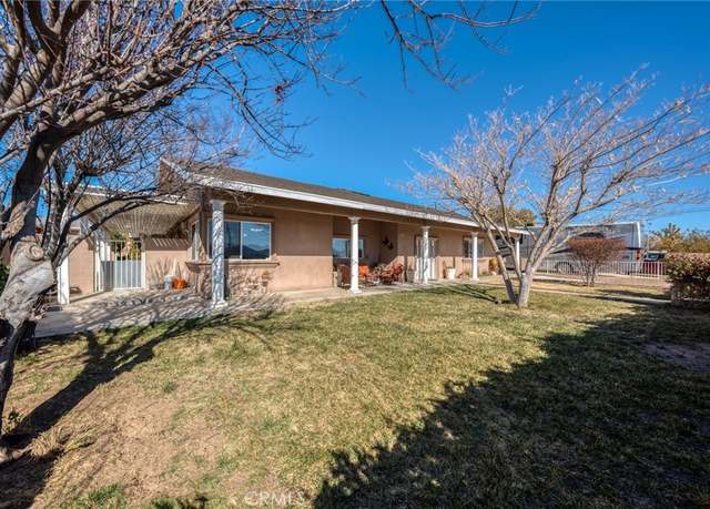 Property at 6116 Panorama St, Joshua Tree, CA 92252, 3 beds, 3 baths