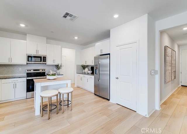 Property at 27216 Ukuele Cir, Menifee, CA 92586, 3 beds, 2 baths