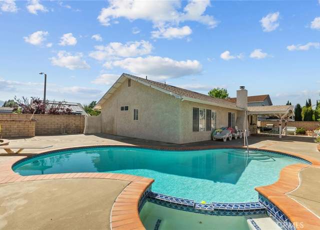Property at 25536 Old Course Way, Valencia, CA 91355, 3 beds, 2 baths