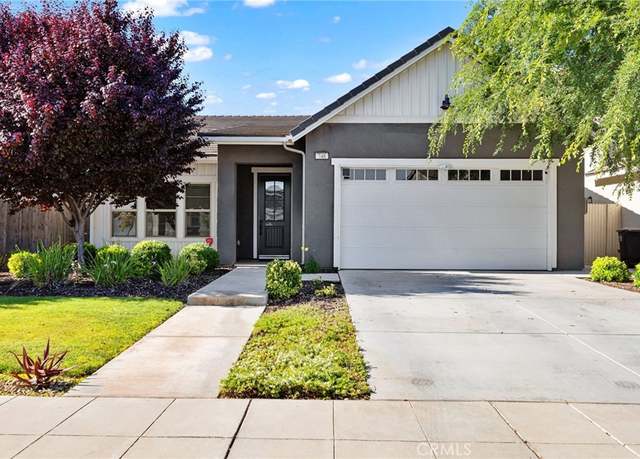 Property at 748 Expedition Way W, Madera, CA 93636, 3 beds, 2 baths