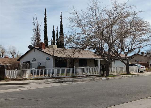 Property at 38560 2nd St E, Palmdale, CA 93550, 3 beds, 1 bath
