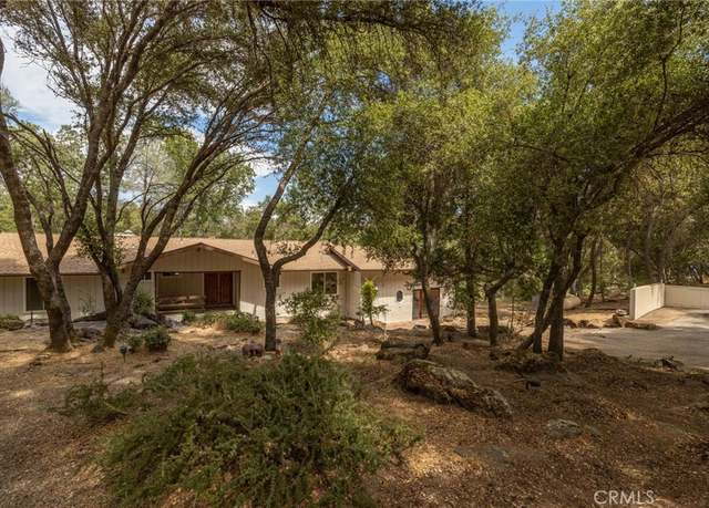 Property at 32413 Chickasaw Rd, Coarsegold, CA 93614, 3 beds, 2.5 baths