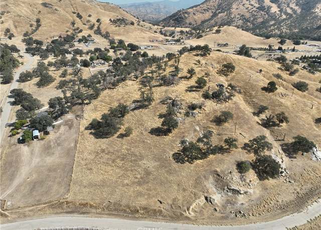 Property at 6698 Gaston Dr, Sanger, CA 93657