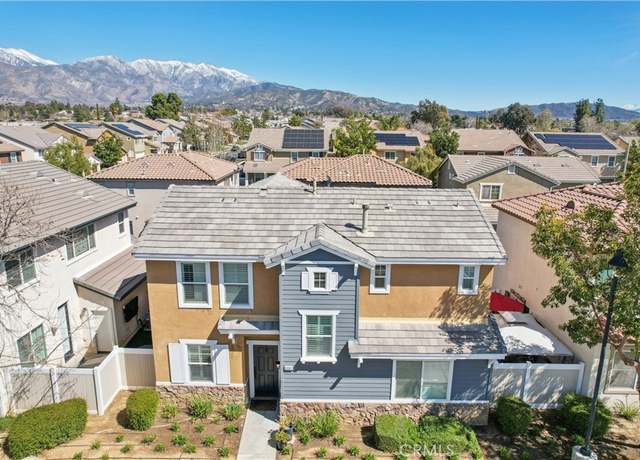 Property at 33971 Lily Rd, Yucaipa, CA 92399, 3 beds, 2.5 baths