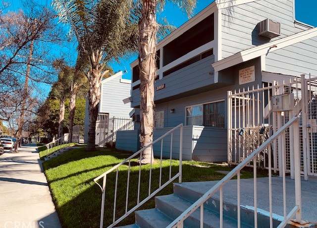 Property at 20930 Parthenia St #216, Canoga Park, CA 91304, 1 bed, 1 bath