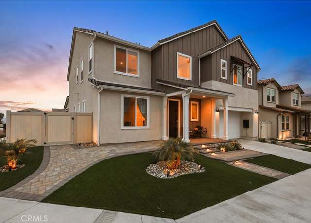 Property at 18100 Tableau Way, Saugus, CA 91350, 5 beds, 4.5 baths