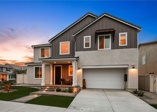 Property at 18100 Tableau Way, Saugus, CA 91350, 5 beds, 4.5 baths