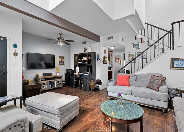 Property at 6323 Reseda Blvd #13, Tarzana, CA 91335, 2 beds, 3 baths