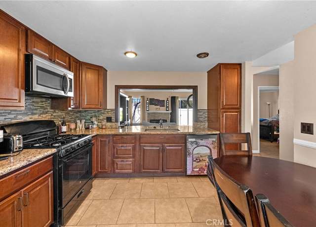 Property at 44680 La Paz Rd, Temecula, CA 92592, 2 beds, 2 baths