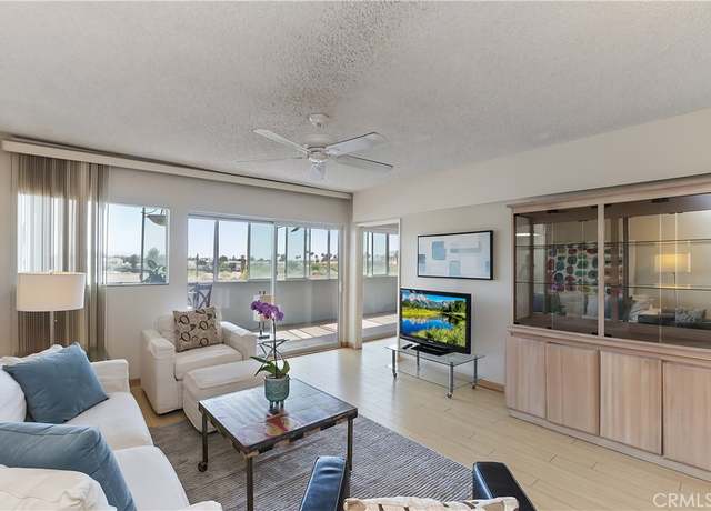 Property at 277 E Alejo Rd #212, Palm Springs, CA 92262, 1 bed, 1 bath
