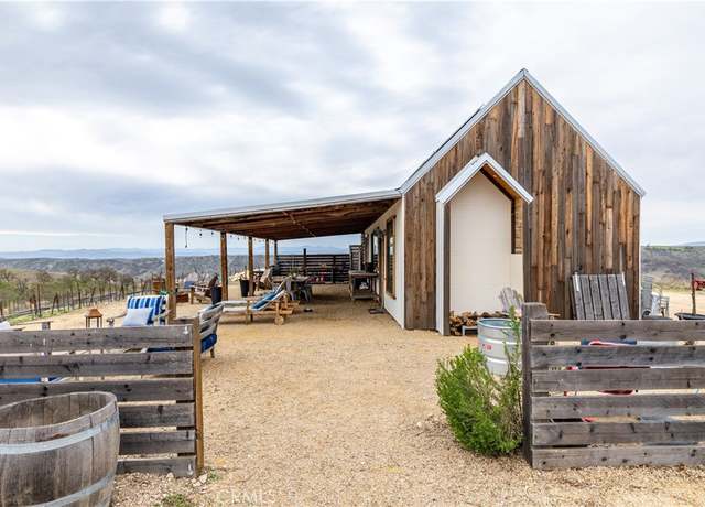 Property at 72705 Indian Valley Rd, San Miguel, CA 93451, 1 bed, 1 bath
