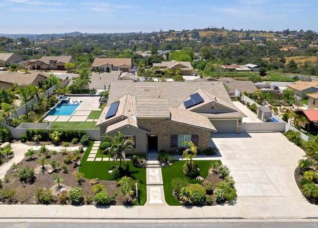 Property at 1733 Lemonadeberry Ln, Vista, CA 92084, 5 beds, 3.5 baths