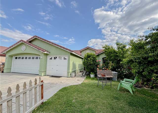 Property at 2901 Flint Hills Dr, Bakersfield, CA 93313, 4 beds, 2 baths