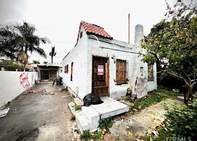 Property at 2408 E 115th Pl, Los Angeles, CA 90059, 2 beds