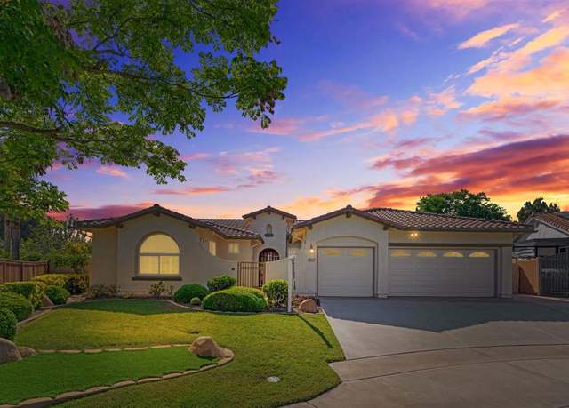 Property at 837 Calle Lagasca, Chula Vista, CA 91910, 4 beds, 2.5 baths