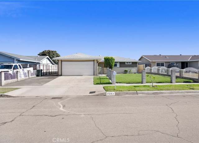 Property at 1593 W Carter St, Bloomington, CA 92316, 3 beds, 2 baths