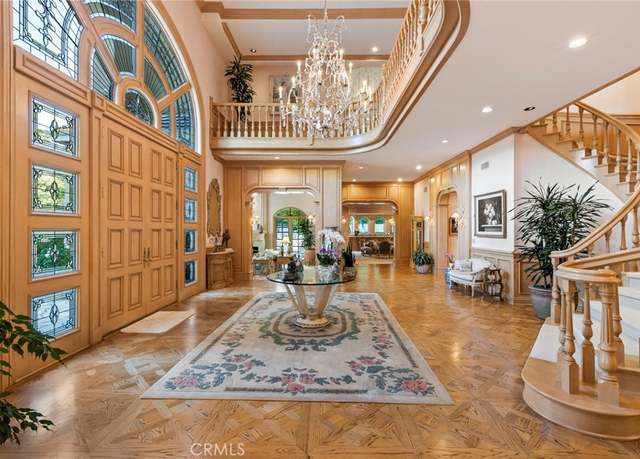 Property at 4537 Ellenboro Way, Woodland Hills, CA 91364, 5 beds, 10 baths