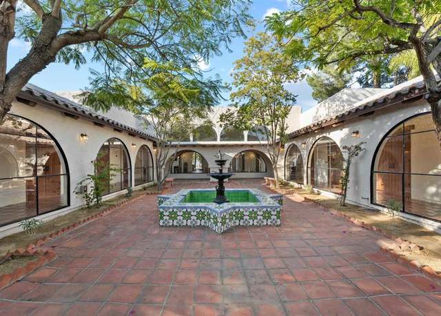 Property at 28690 Mountain Lilac Rd, Escondido, CA 92026, 5 beds, 3.5 baths