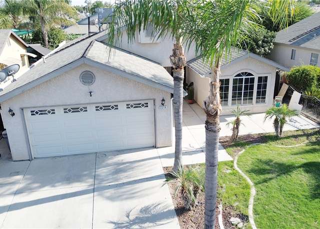 Property at 2216 Palomar Ct, Delano, CA 93215, 4 beds, 2 baths