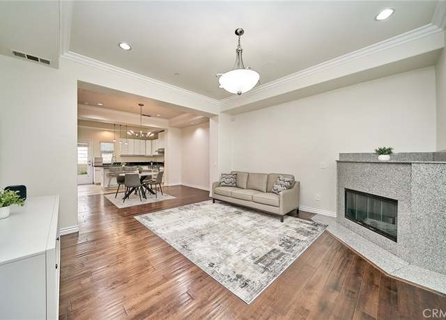 Property at 441 N Los Robles Ave #13, Pasadena, CA 91101, 3 beds, 2.5 baths