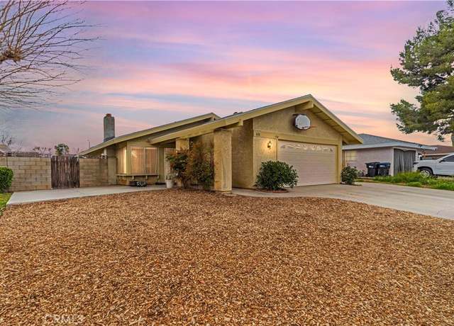 Property at 828 Landsford St, Lancaster, CA 93535, 4 beds, 2 baths