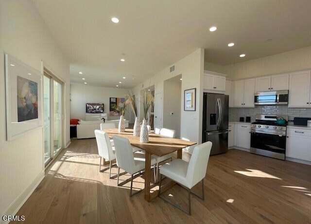 Property at 2218 E Main street St #305, Ventura, CA 93001, 3 beds, 2.5 baths